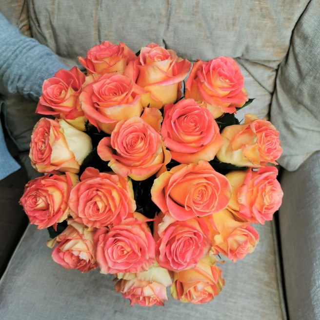 Orange roses delivery