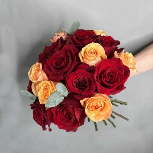 Bouquet de 20 roses oranges et rouges - Bouvard Fleurs